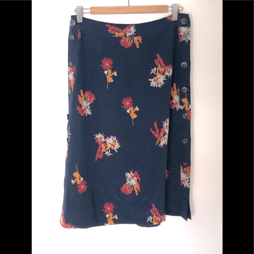 Madewell midi skirt size 2 - worn once, buttons up the side